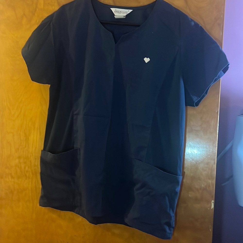 Superior Uniform Group, Women’s, Medium, Navy Blue Scrub shirt, Great condition
